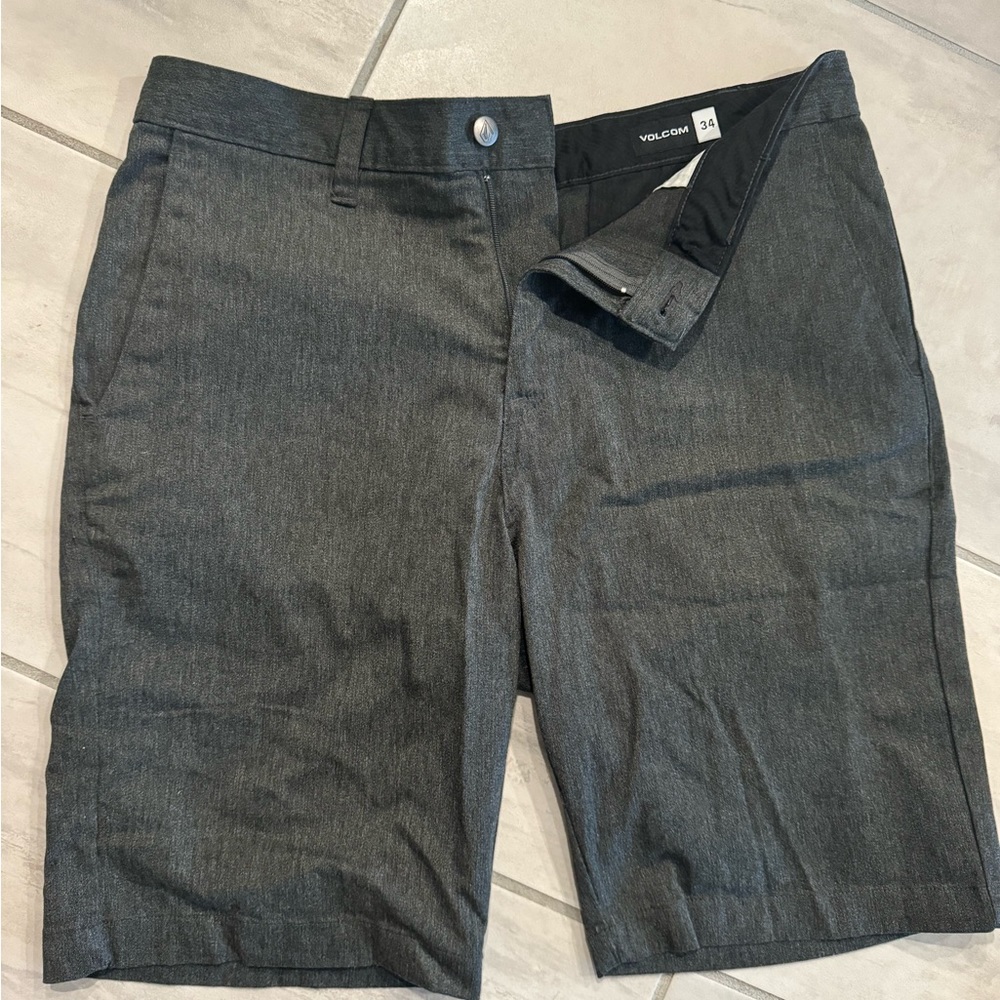 Volcom Mens shorts